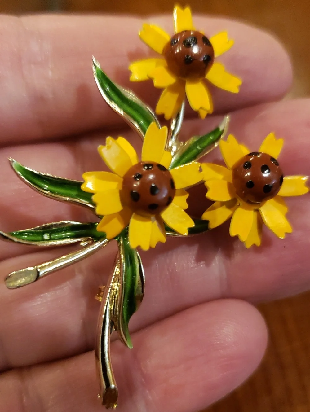 Vtg- Gold and Yellow Floral Brooch